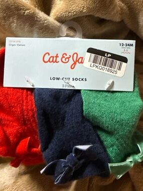 Cat & Jack Low-Cut Bow Socks Trio - Red, Navy, Green